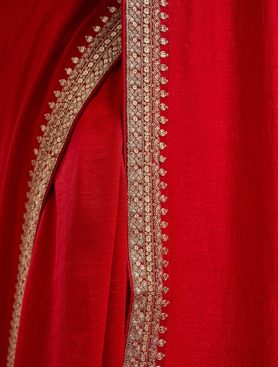 Embroidered Saree with unstitched blouse